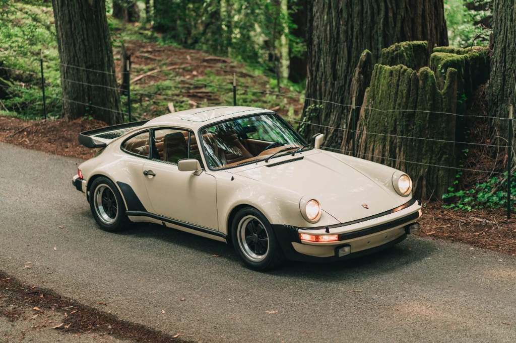 Porsche 911 Turbo 产品图